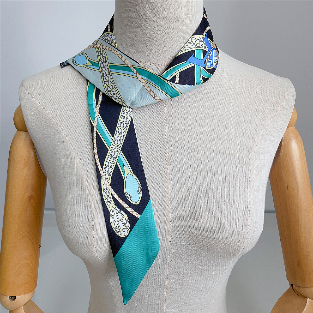 New Brand Design Colored Snake - Luxury Bags For Women Brands のレビューと価格